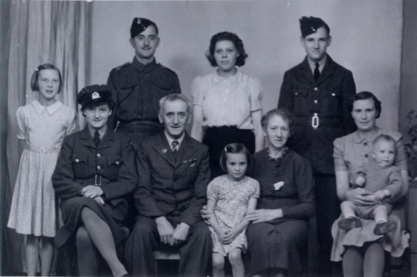 Baker-family-1942
