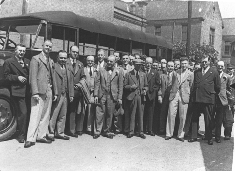 Bass's cooperage outing (1934)